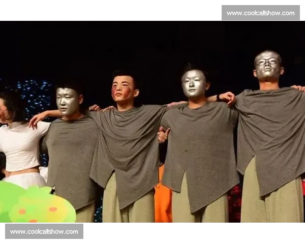 激情点燃舞台瞬间全场沸腾掀起时代热潮与共鸣见证青春力量的巅峰时刻