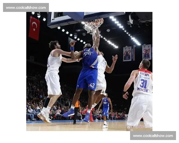 定格在绝杀时刻的心跳瞬间改写命运的一球传奇与全场记忆永久回荡